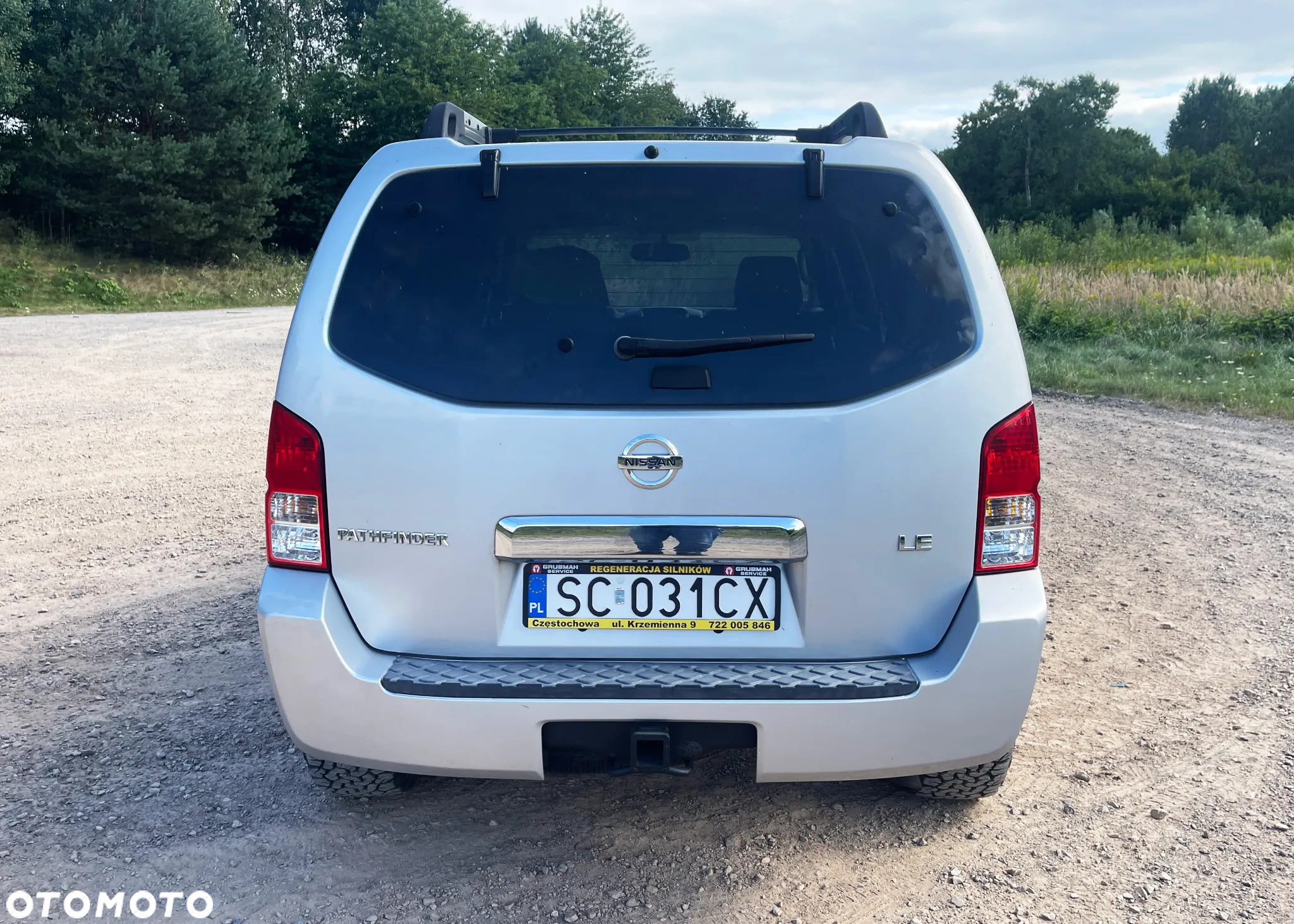 Nissan Pathfinder 4.0 V6 LE - 5