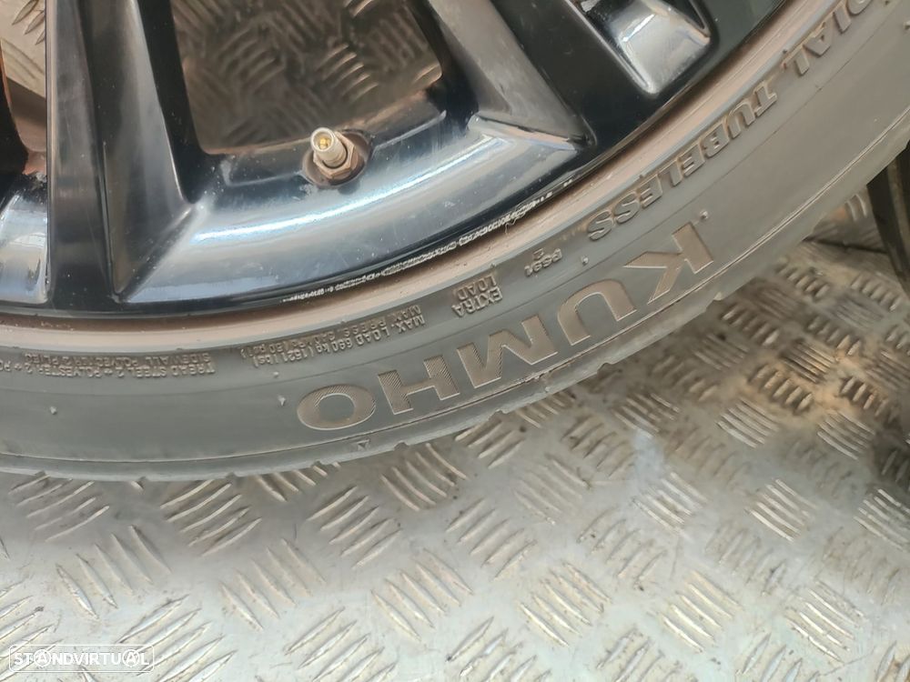 Conjunto de jantes 18 Matrix Jaguar XE X760 7,5J ET46 5x108 Original - 18