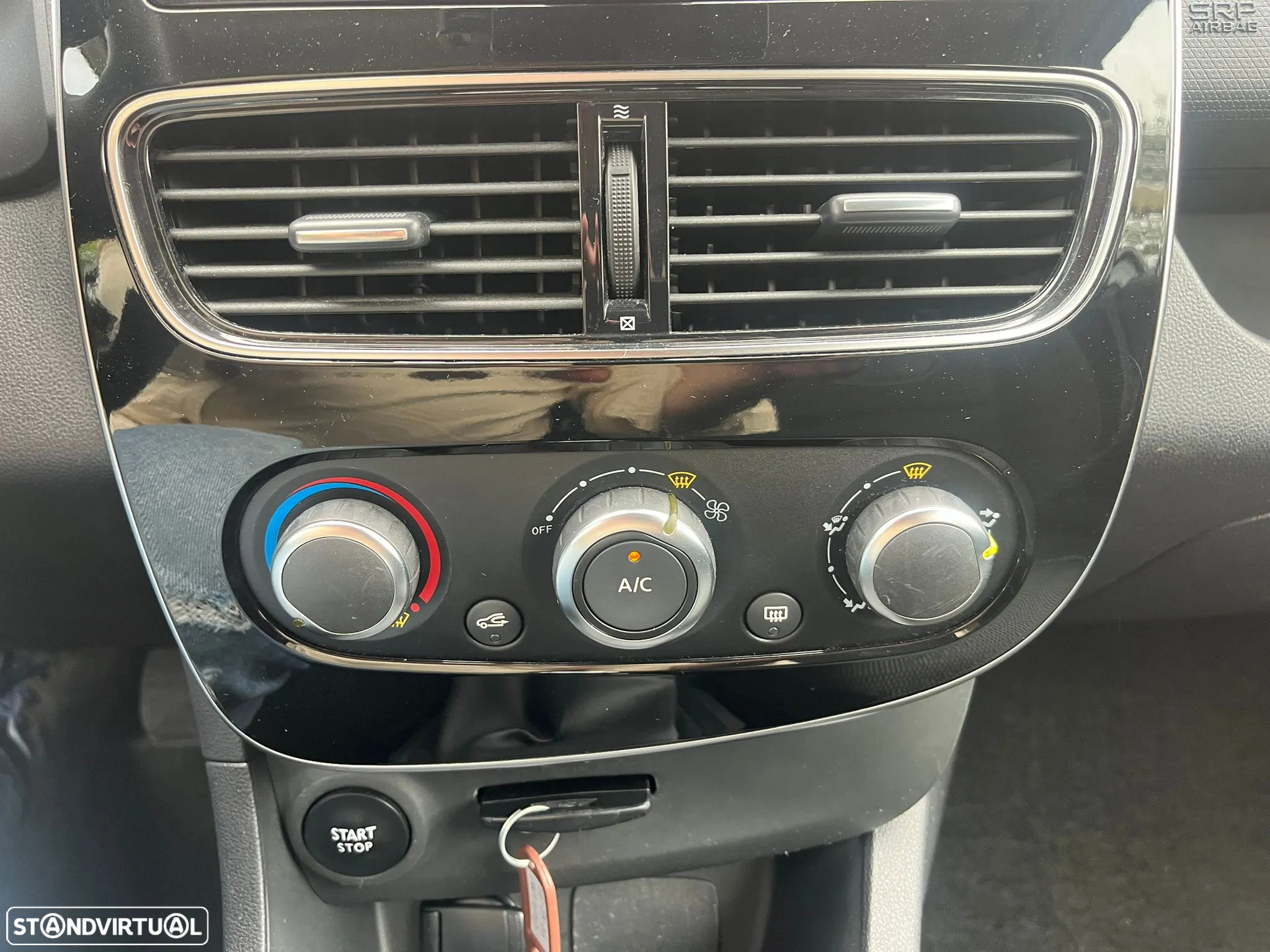 Renault CLIO 1.5 dCI 75cv - ZEN - AC - IVA DEDUTÍVEL - 32