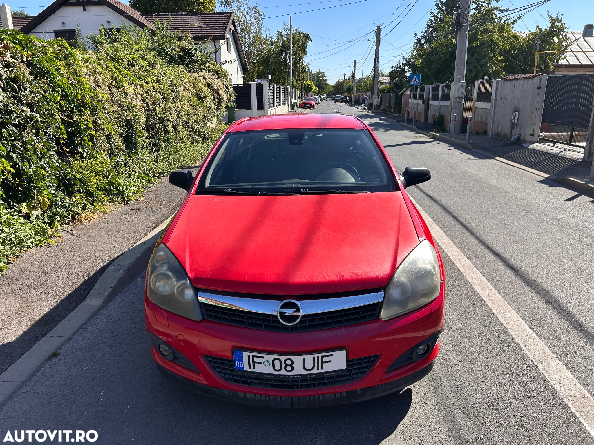 Opel Astra GTC 1.6 Sport - 2