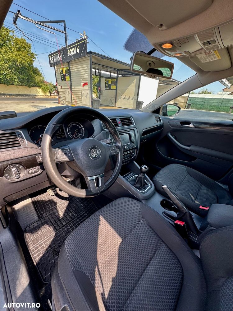 Volkswagen Jetta 1.6 TDI DPF Comfortline - 15