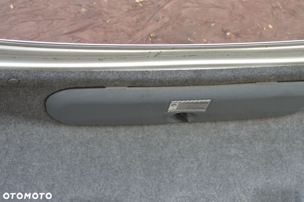BMW E46 SEDAN ORYGINALNA KLAPA BAGAŻNIKA TYŁ W KOLORZE TITANSILBER 354/7 O NR.  41 62 7 003 314 / 41 62 8 238 462 OEM W DOBRYM STANIE BEZ RDZY - 20