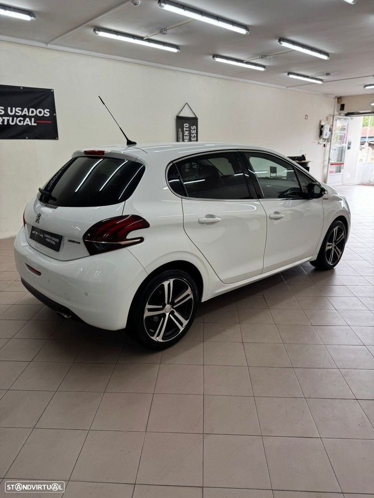 Peugeot 208 1.2 PureTech GT Line - 6