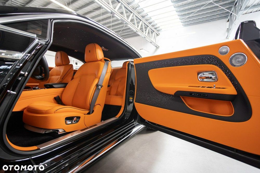 Rolls-Royce Spectre - 32