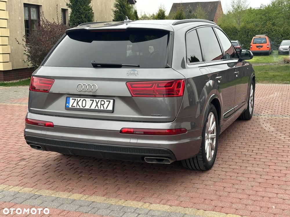 Audi Q7 - 7