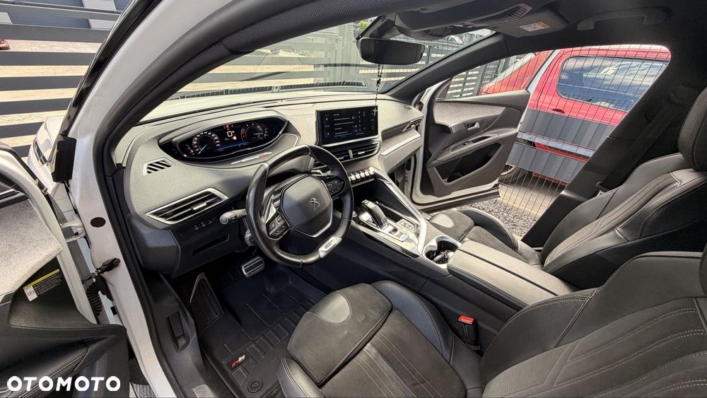 Peugeot 5008 - 8