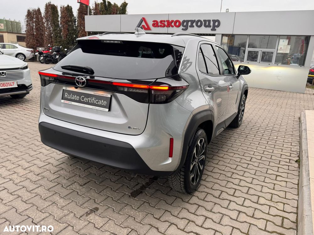 Toyota Yaris 1.5 VVT-i HSD Dynamic Plus - 8