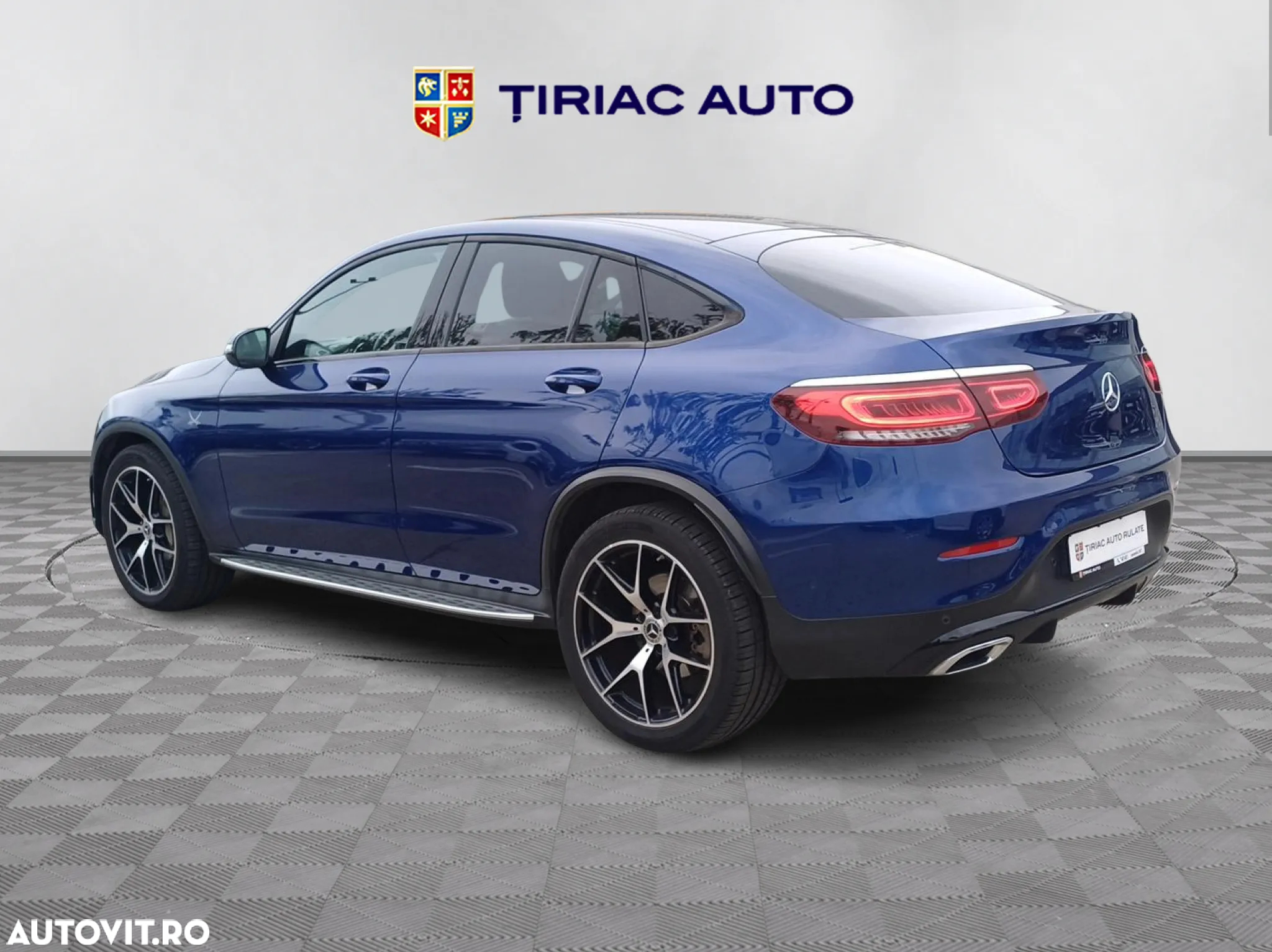 Mercedes-Benz GLC Coupe 200 4Matic 9G-TRONIC AMG Line - 3