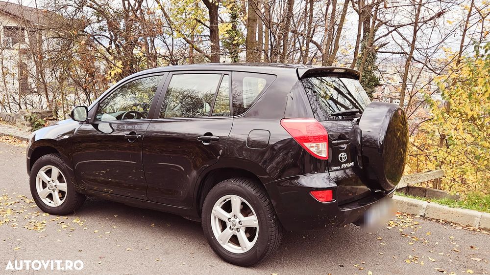 Toyota RAV4 2.2 D-4D 4x4 - 7