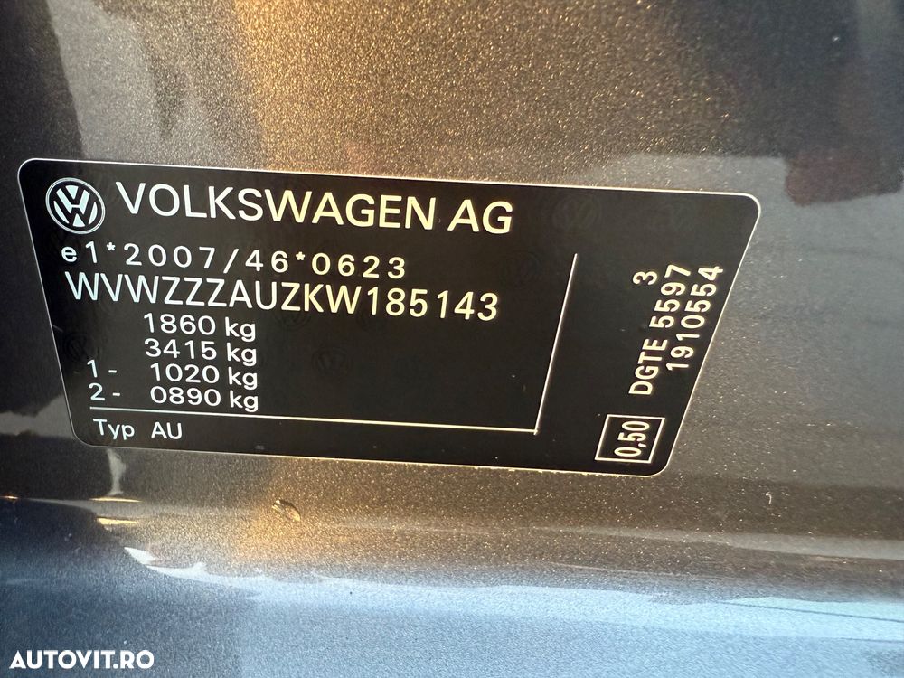 Volkswagen Golf - 16