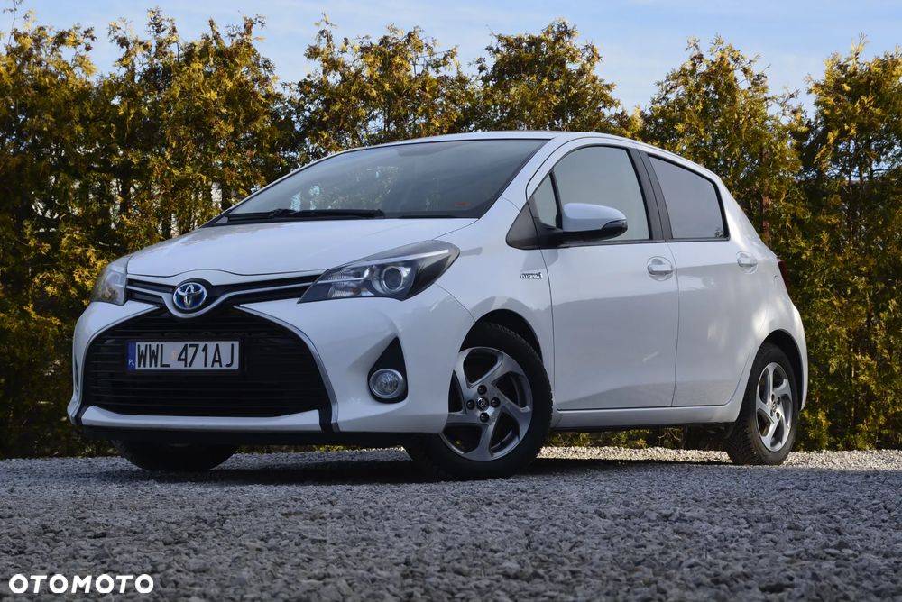 Toyota Yaris Hybrid 100 Dynamic - 7