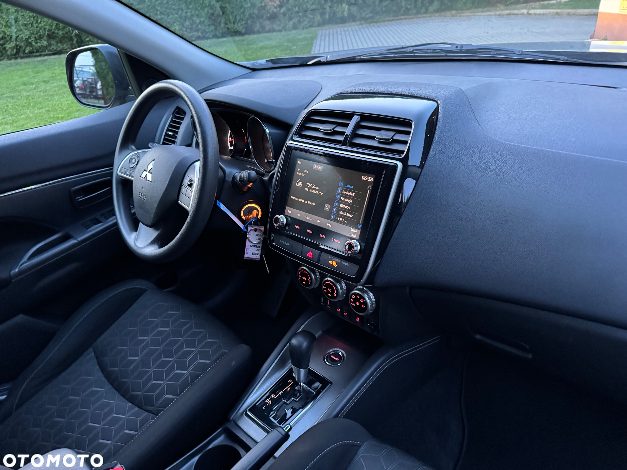 Mitsubishi ASX 2.0 4WD CVT Intro Edition+ - 25