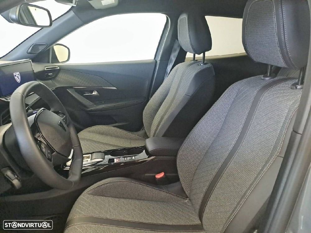 Peugeot e-2008 54 kWh Allure - 9