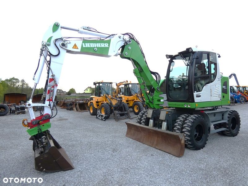Liebherr A910 Compact / Z Niemiec / Super Stan / BEZ DPF / 2 Łyżki / - 7