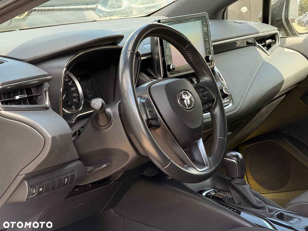 Toyota Corolla - 16