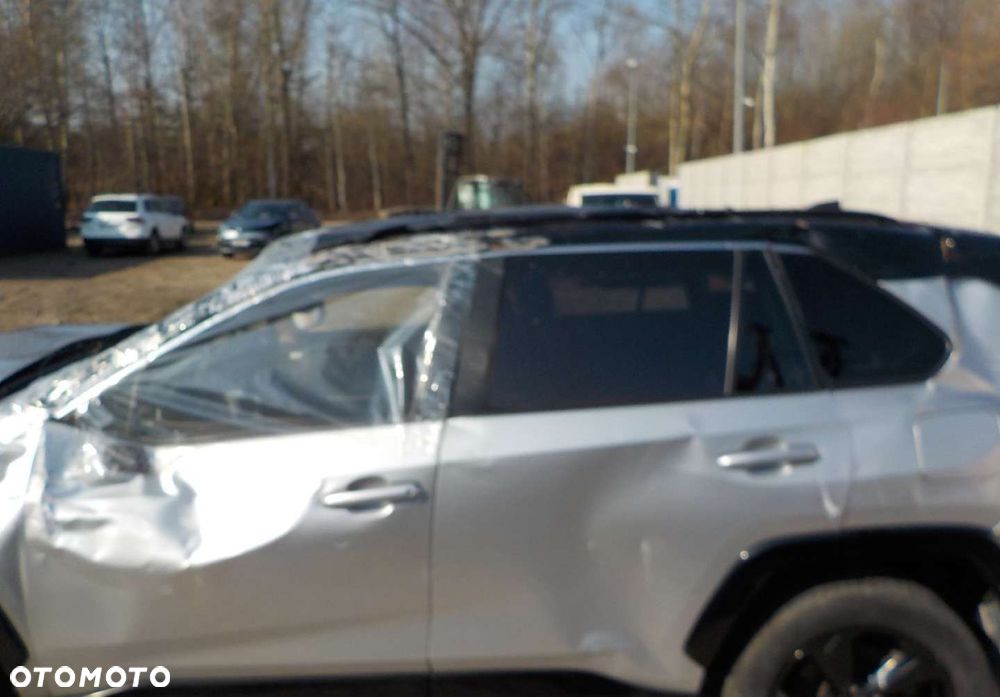 Toyota RAV4 - 12