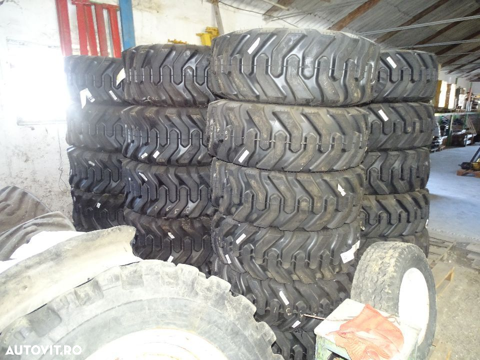 Anvelope 12,5/80-18 pt. buldoexcavator pe stoc - 2
