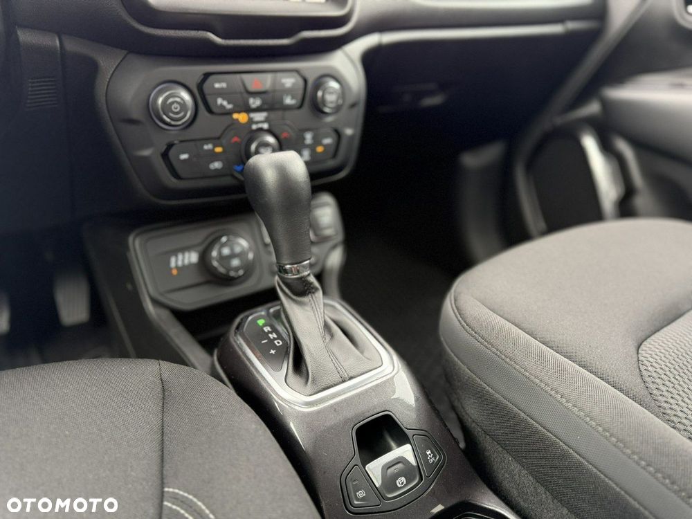 Jeep Renegade - 35