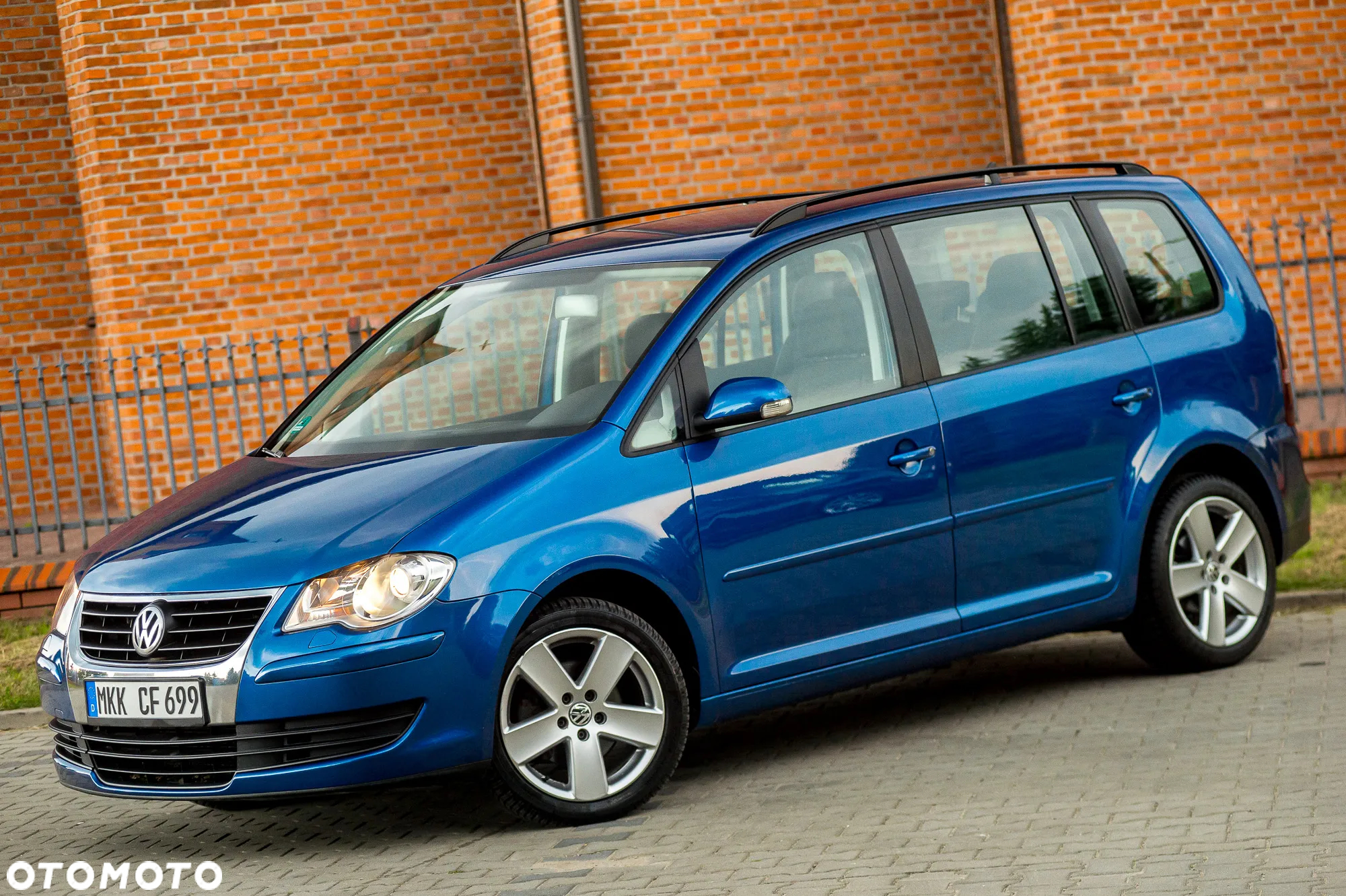 Volkswagen Touran 2.0 TDI DPF Highline - 8