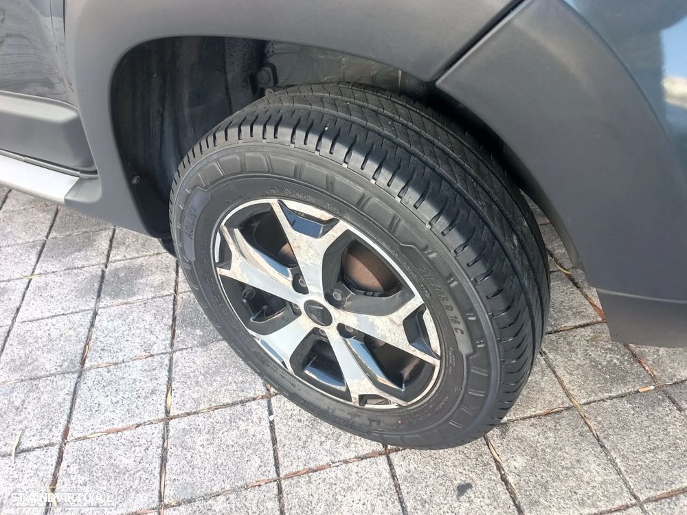 Dacia Duster 1.5 dCi SL Explorer 4WD - 13