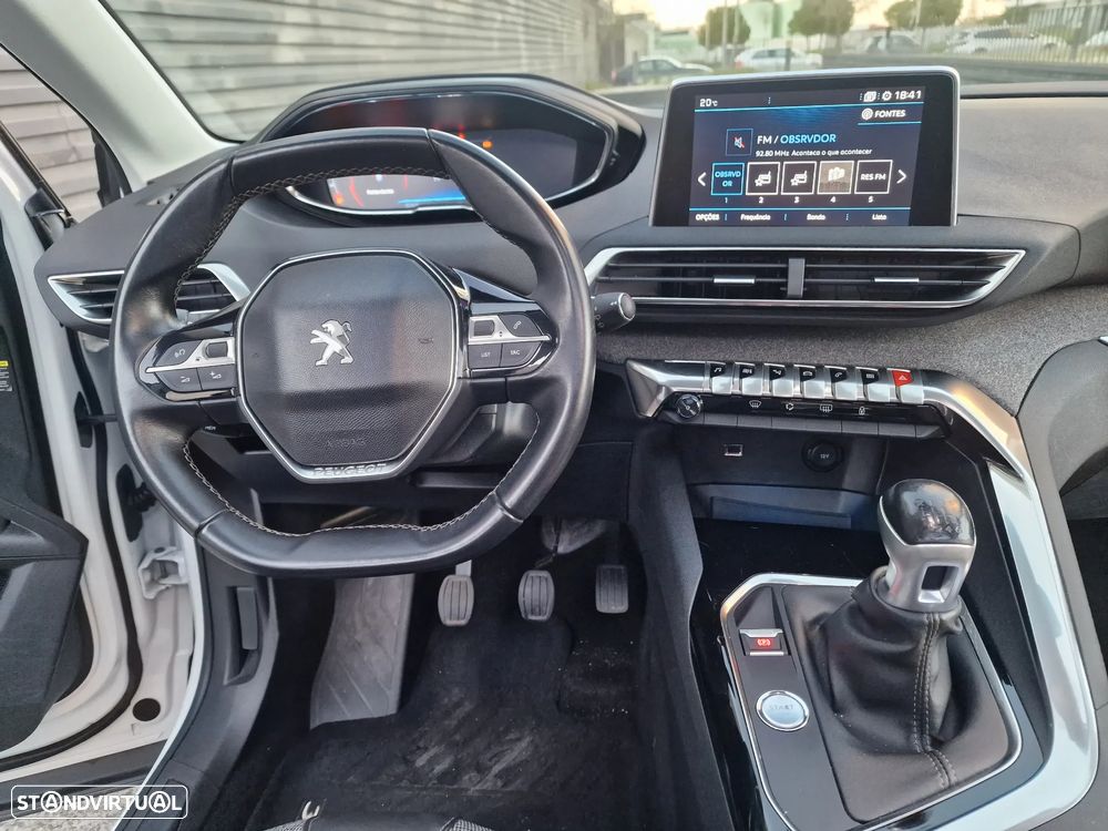 Peugeot 3008 PureTech 130 Stop & Start GPF Allure - 29