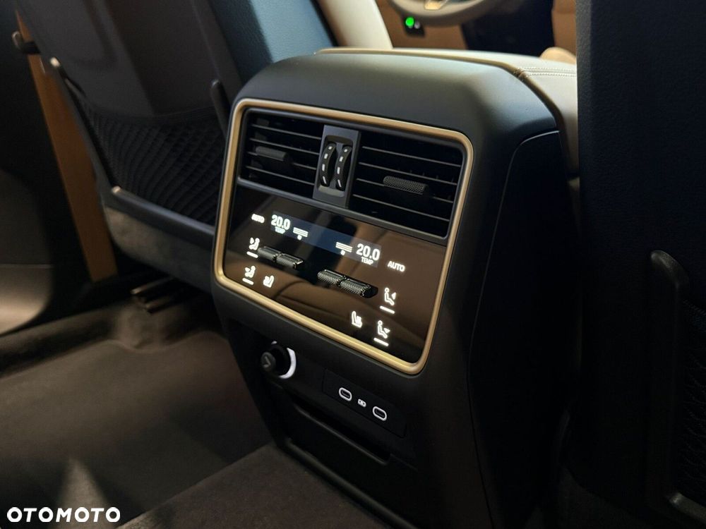 Porsche Cayenne - 30