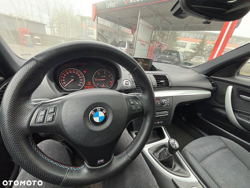 BMW Seria 1 120d DPF - 12