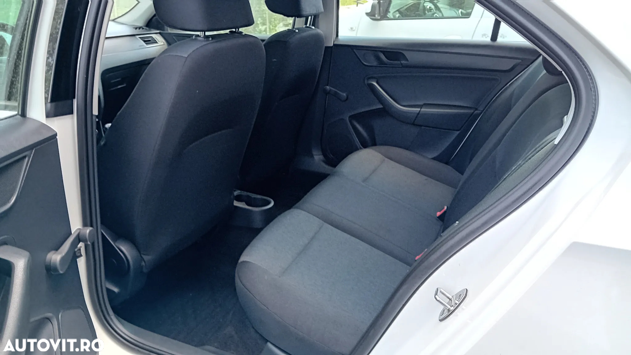 Skoda RAPID 1.6 TDI Active - 9
