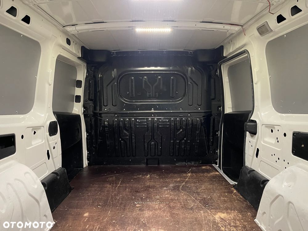 Fiat Doblo Przedłużony - 12