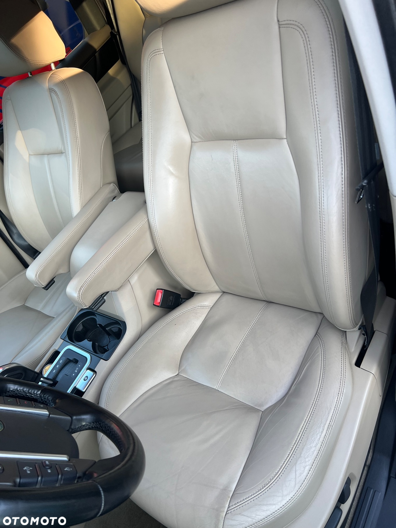 Land Rover Discovery IV 2.7D V6 HSE - 19