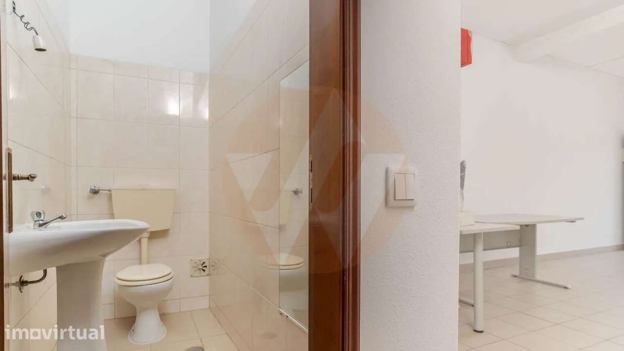 Espaço Comercial na Rua 25 de Abril | Centro de Aljezur - Grande imagem: 3/6
