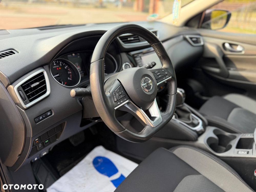 Nissan Qashqai 1.3 DIG-T N-Connecta DCT - 14