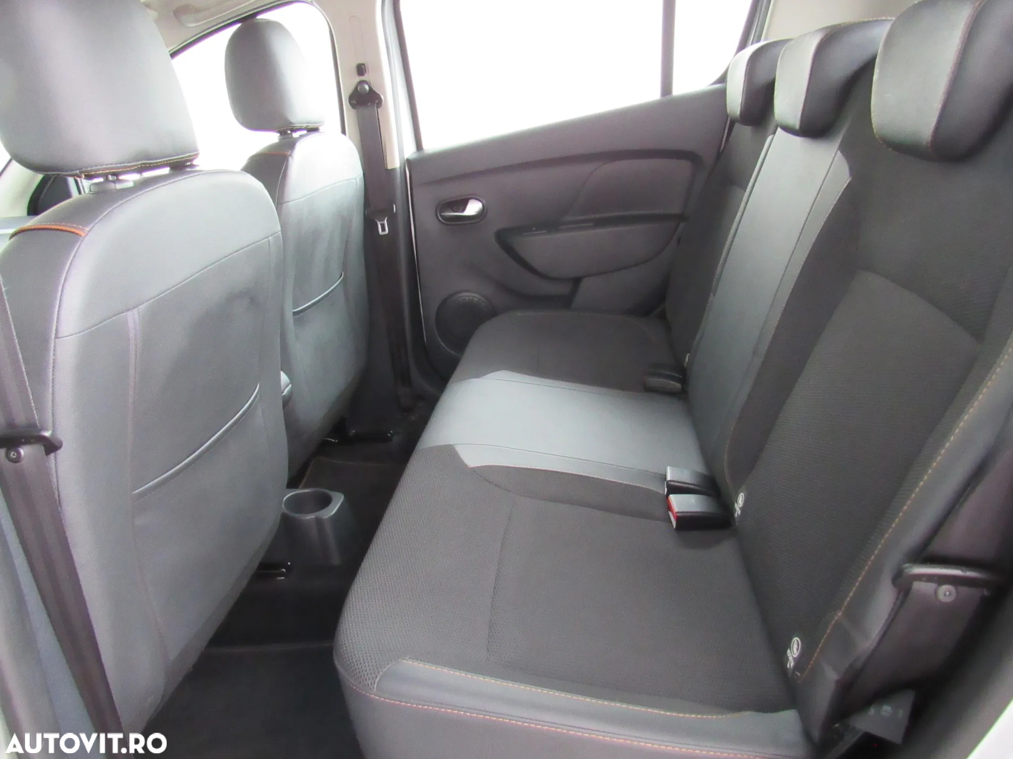 Dacia Sandero Stepway TCe 90 (S&S) Celebration - 14