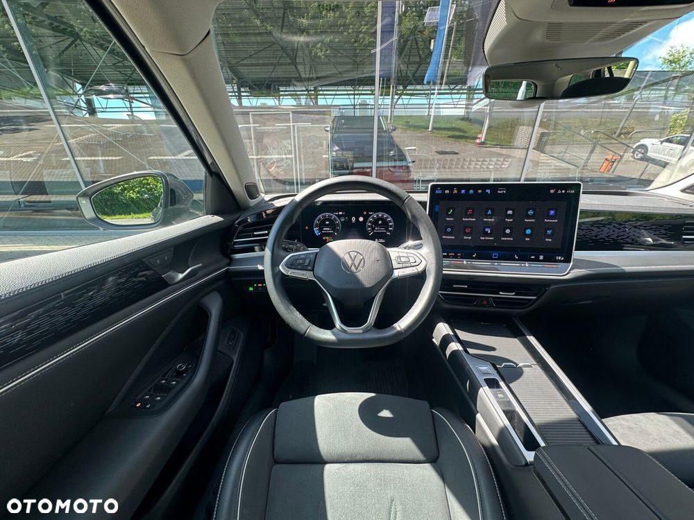 Volkswagen Passat - 14