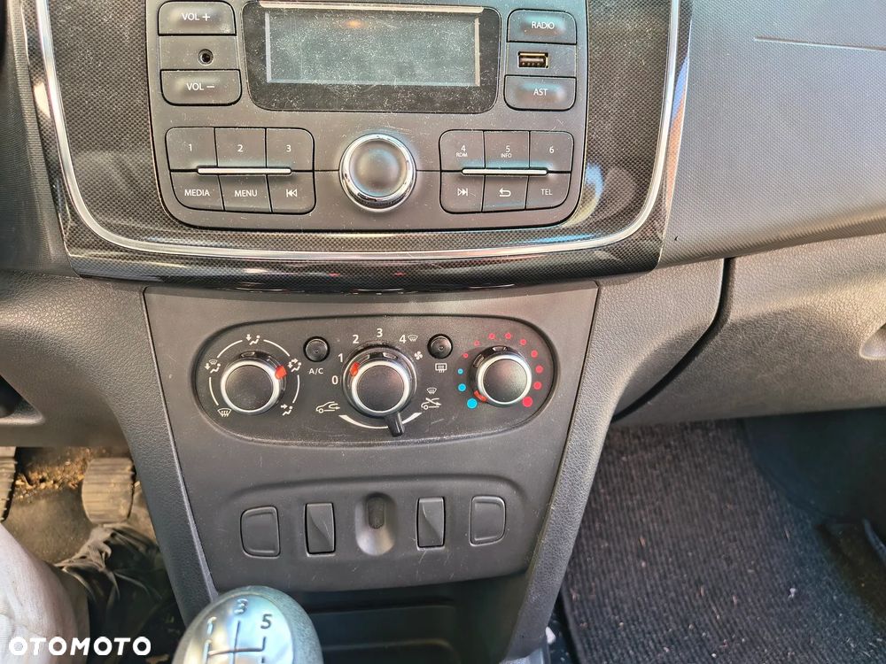 Dacia Sandero - 23