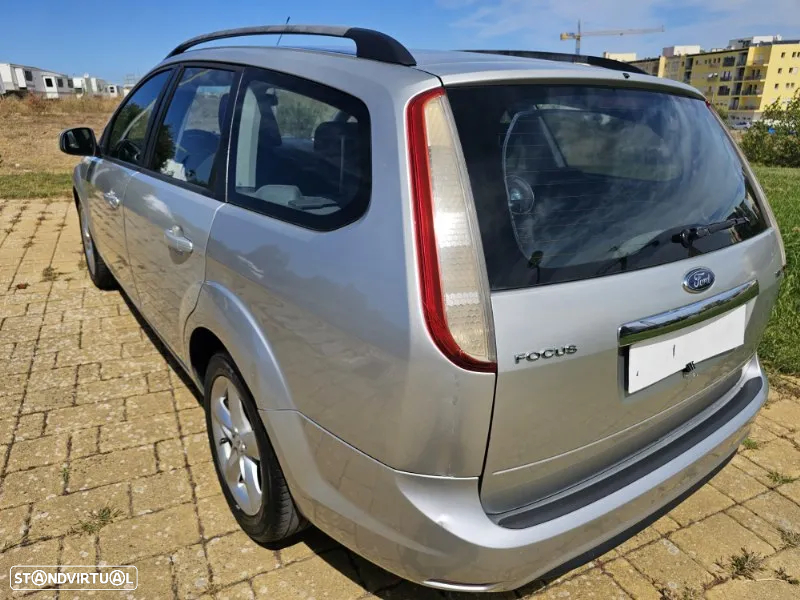 Ford Focus SW 1.6 TDCi Ghia - 27