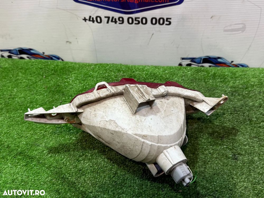 STOP TRIPLA BARA SPATE DREAPTA TOYOTA YARIS 1.5 B HYBRID 2017 COD OEM 815910D200 2017-2020 - 5