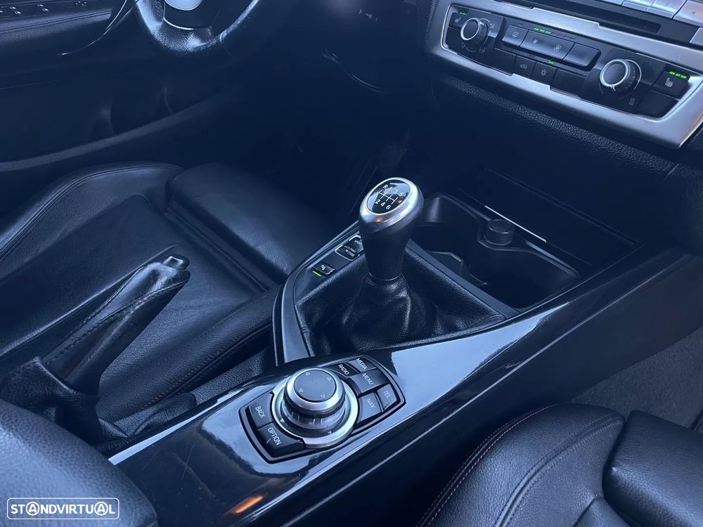 BMW 116 d EDynamics Line Urban - 16