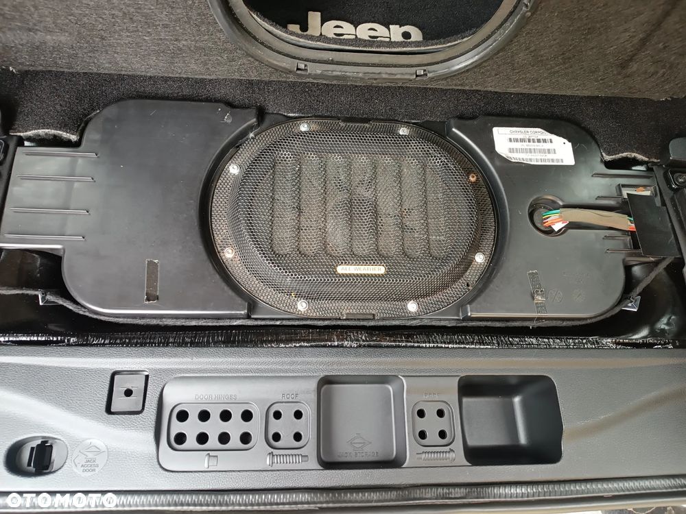 Jeep Wrangler 3.6 Unlim Sahara - 17