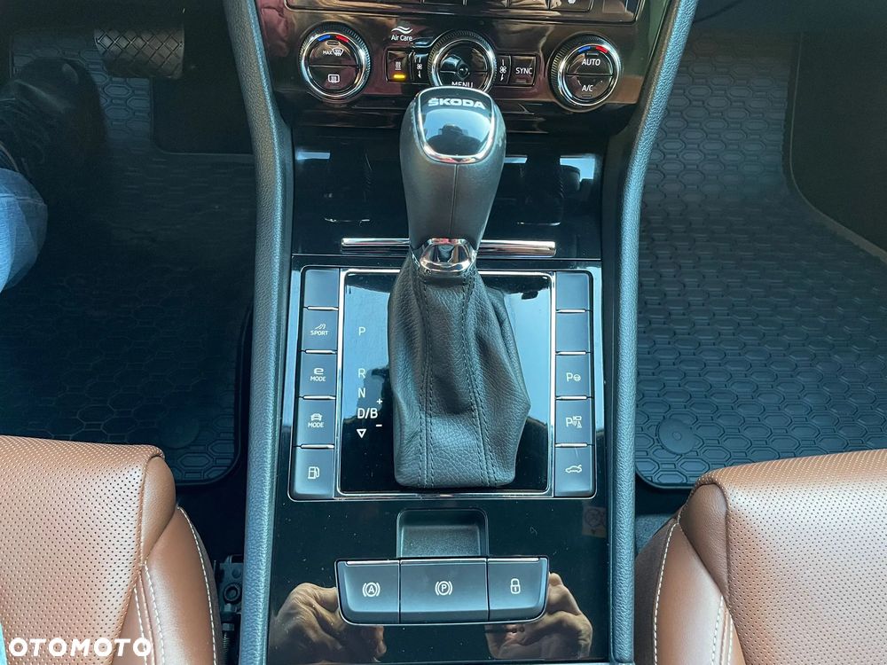 Skoda Superb 1.4 TSI Plug-In Hybrid L&K DSG - 29