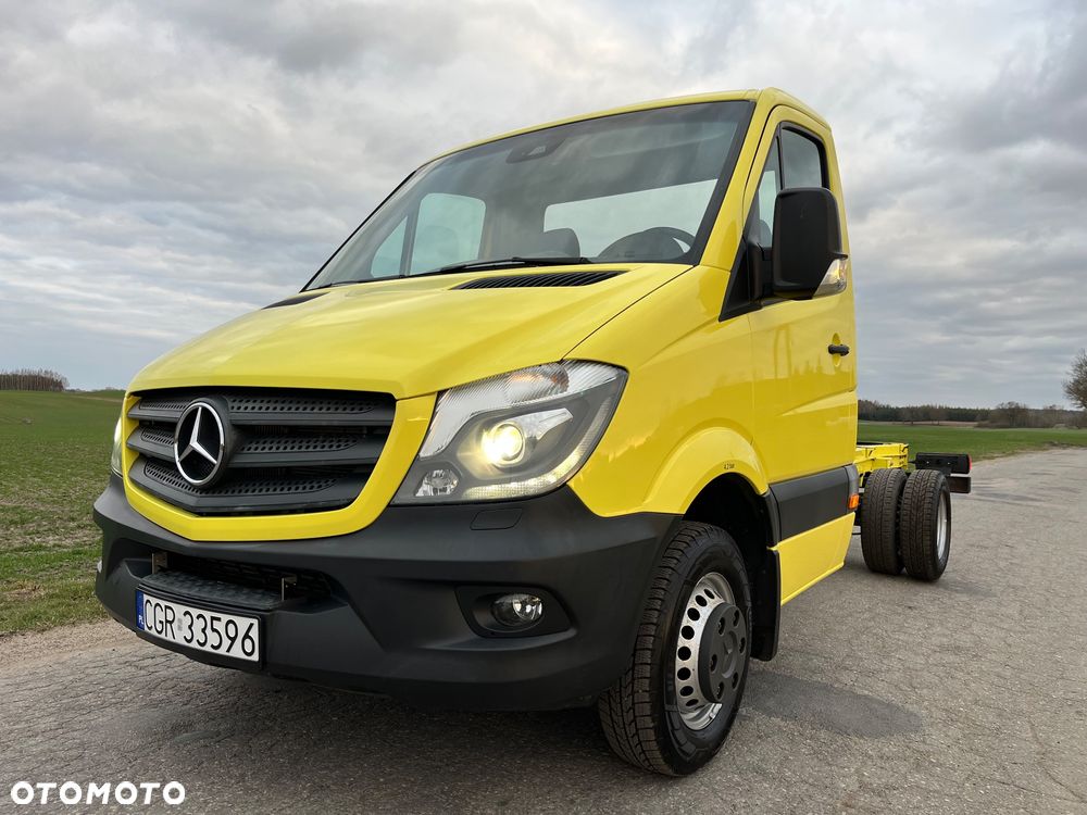 Mercedes-Benz Sprinter - 2