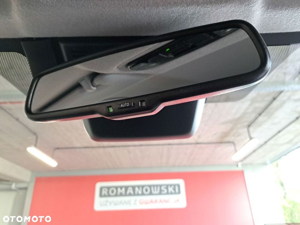 Toyota Yaris Hybrid 1.5 Style - 30