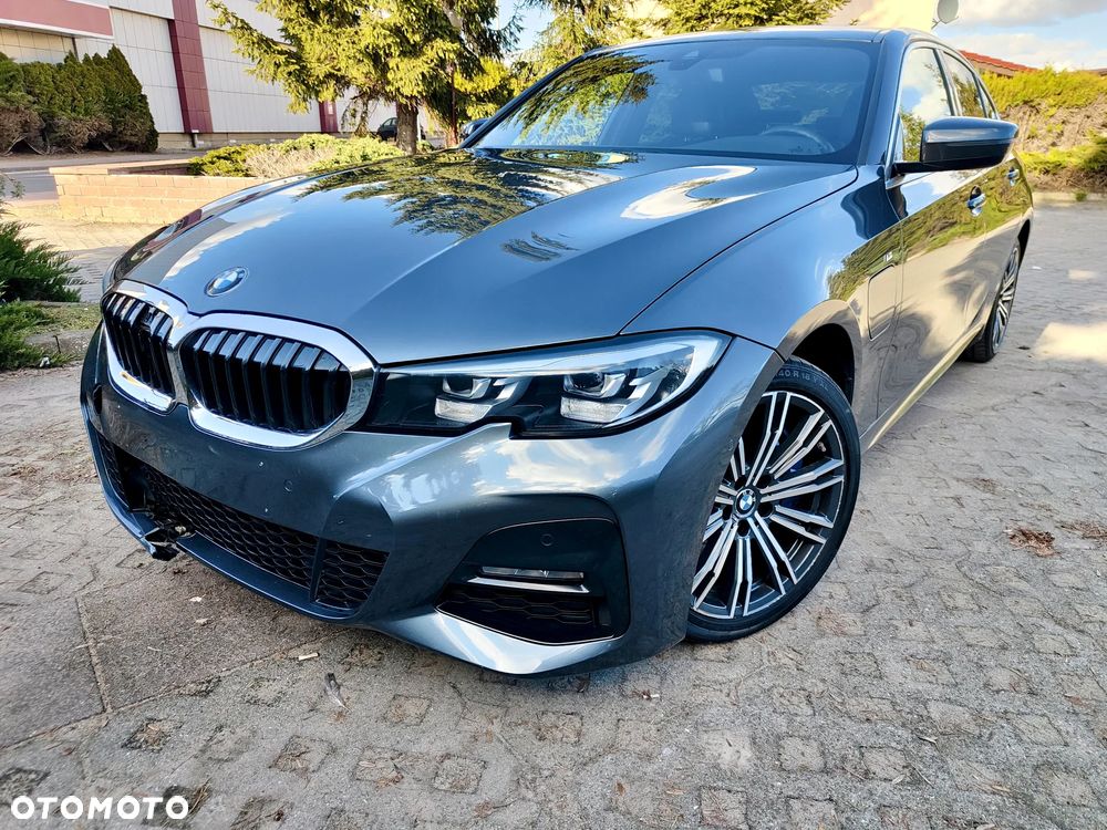 BMW Seria 3 330e M Sport - 2