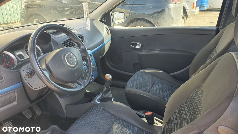 Renault Clio 1.2 16V All Inclusive - 6