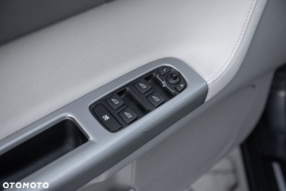 Volvo V50 T5 Momentum - 21