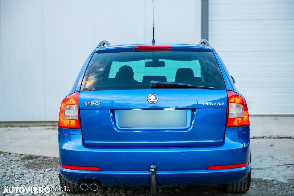 Skoda Octavia 2.0 TSI DSG RS - 8