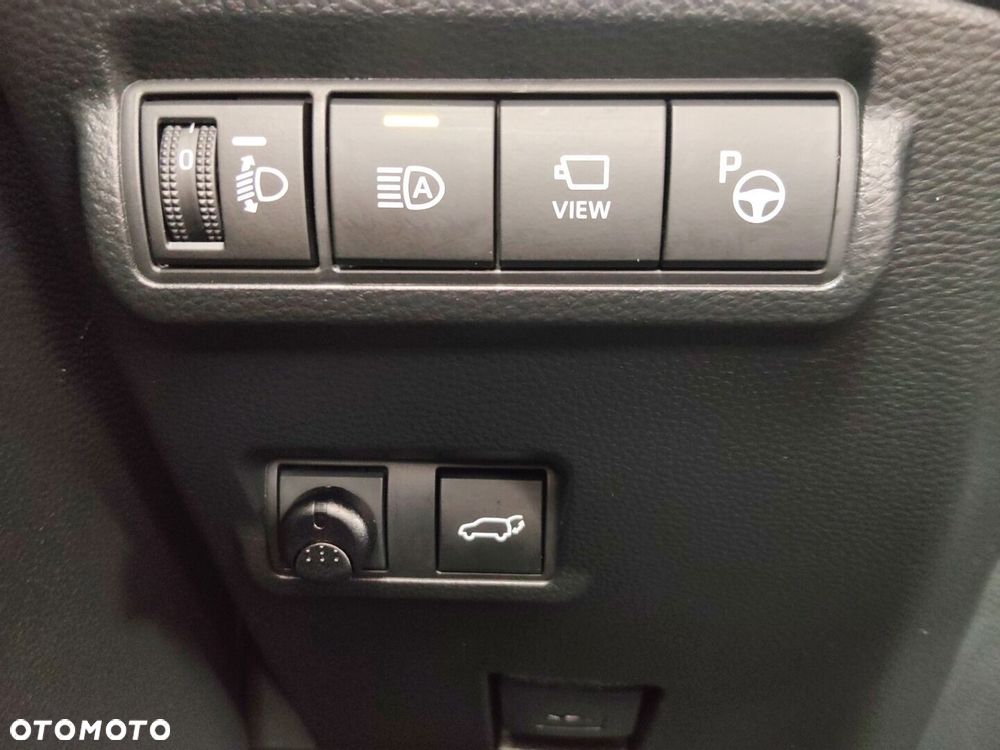 Toyota Corolla Cross 2.0 Hybrid Executive AWD - 29