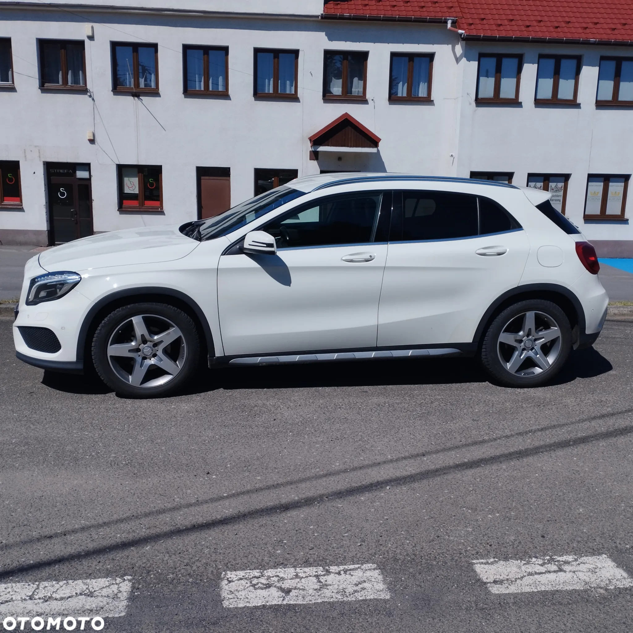 Mercedes-Benz GLA - 15
