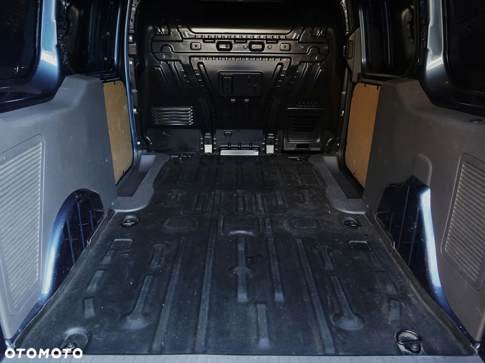 Ford Transit Connect - 11