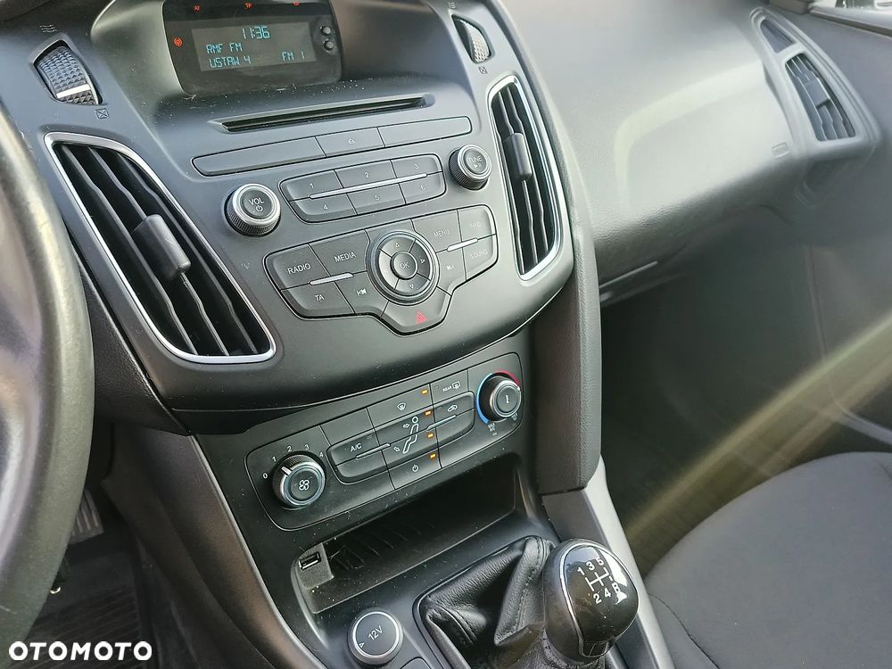 Ford Focus 1.6 Trend - 18